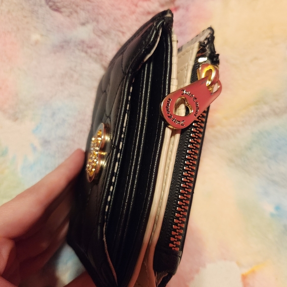 Juicy Couture Black Quilted Heart Wallet With Pull Out Card Holder - Picture 5 of 7